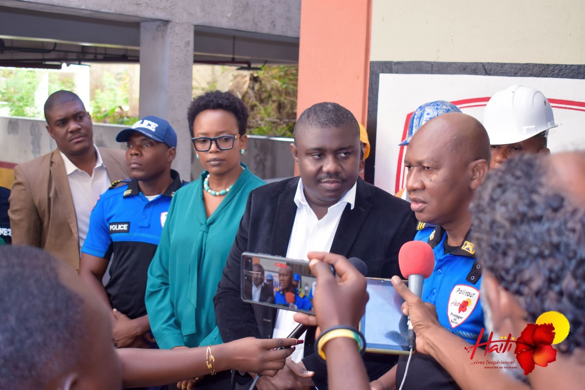 42da9d0d f264 4f55 8bf2 6d5850a1b18e