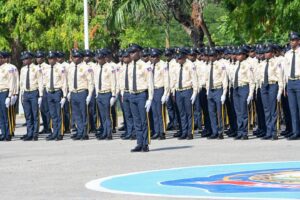  Renforcement de la PNH : 877 nouveaux policiers diplômés, l’État affiche sa détermination