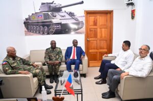  Visite officielle au Grand Quartier Général : l’État haïtien affiche sa détermination pour la reconquête du territoire