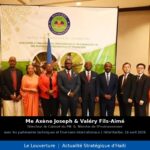 Le ministre de l’Environnement Valéry Fils-Aimé et les partenaires internationaux lors de la table sectorielle environnementale tenue à l’Hôtel Karibe de Pétion-Ville pour renforcer la coordination des interventions en Haïti.