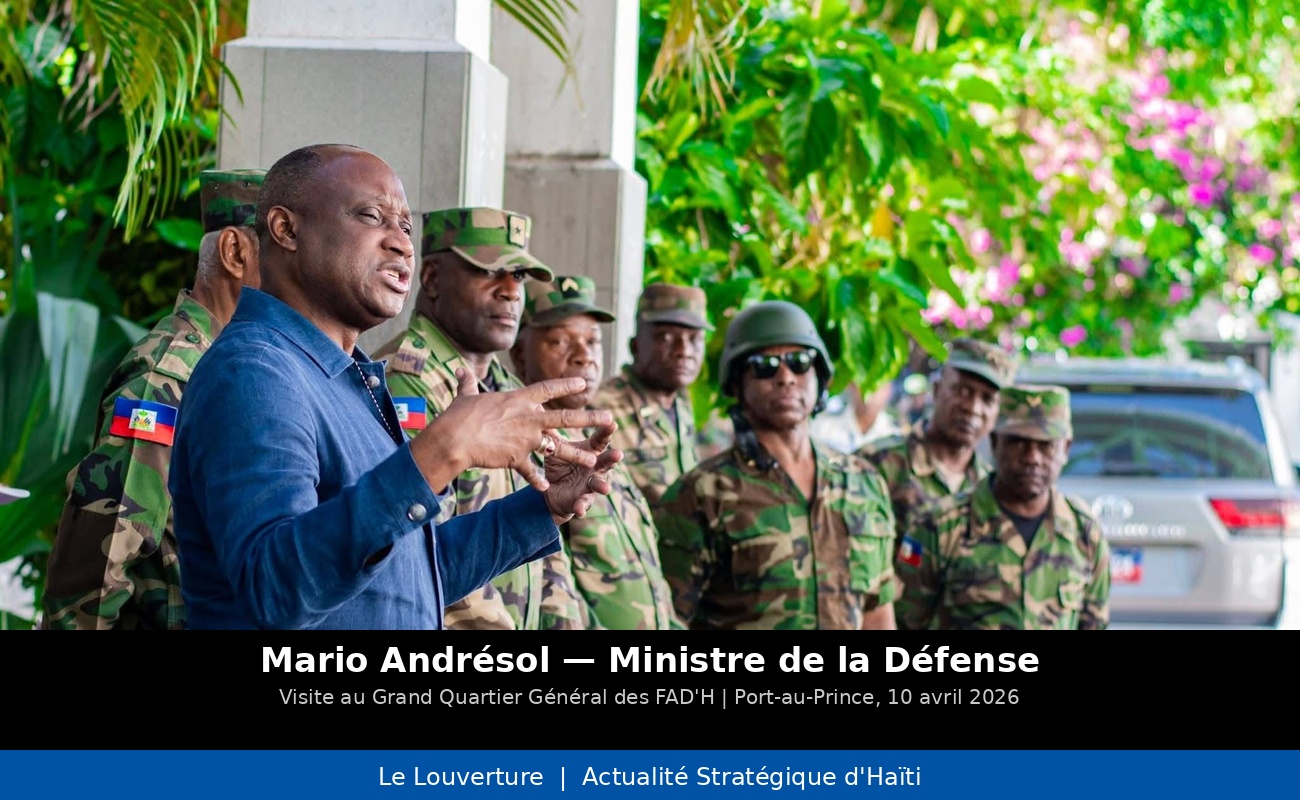 Le ministre de la Défense Mario Andrésol lors de sa visite au Grand Quartier Général des Forces Armées d’Haïti pour préparer le déploiement des troupes dans le cadre de la stratégie de consolidation de l’espace.