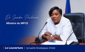 Dr Sandra Paulemon, ministre du MPCE, lors d’une séance de travail stratégique au ministère à Port-au-Prince.