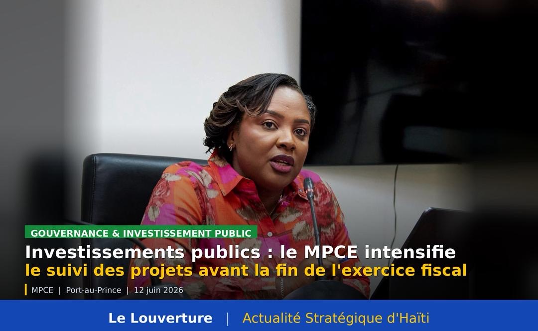 Dr Sandra Paulemon dirigeant un atelier de travail sur le Programme d’Investissement Public avec les responsables des UEP et des ministères sectoriels au MPCE