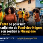 Le maire de Miragoâne, Mardochée Trofort, et la maire adjointe de Fond-des-Nègres, Laure France Gabriel Ulysse, participent à la deuxième journée de l’opération citoyenne « Babay Fatra » aux côtés de bénévoles.