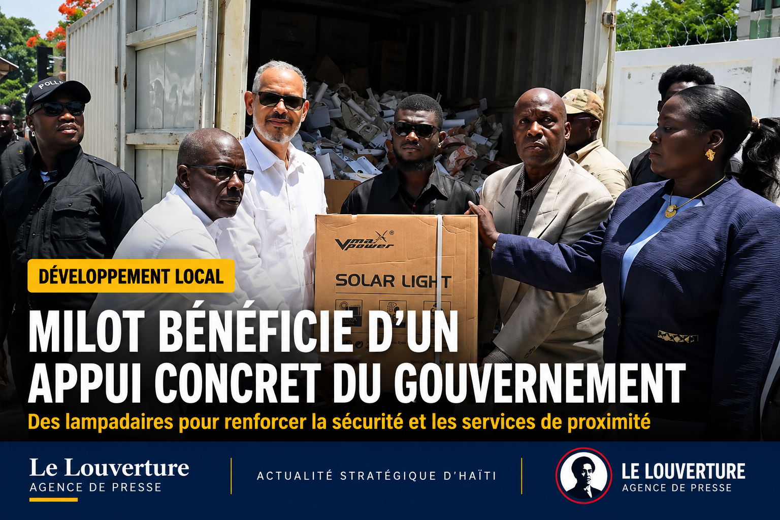 Premier ministre Alix Didier Fils-Aimé remettant des lampadaires aux autorités de Milot, 31 juillet 2026.