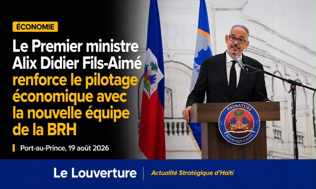 Le Premier ministre Alix Didier Fils-Aimé renforce le pilotage économique avec la nouvelle équipe de la BRH 36 Premier ministre Alix Didier Fils-Aimé remettant un document symbolique au nouveau Gouverneur de la BRH, Ronald Gabriel, lors de la cérémonie d'installation au CCDAAA.