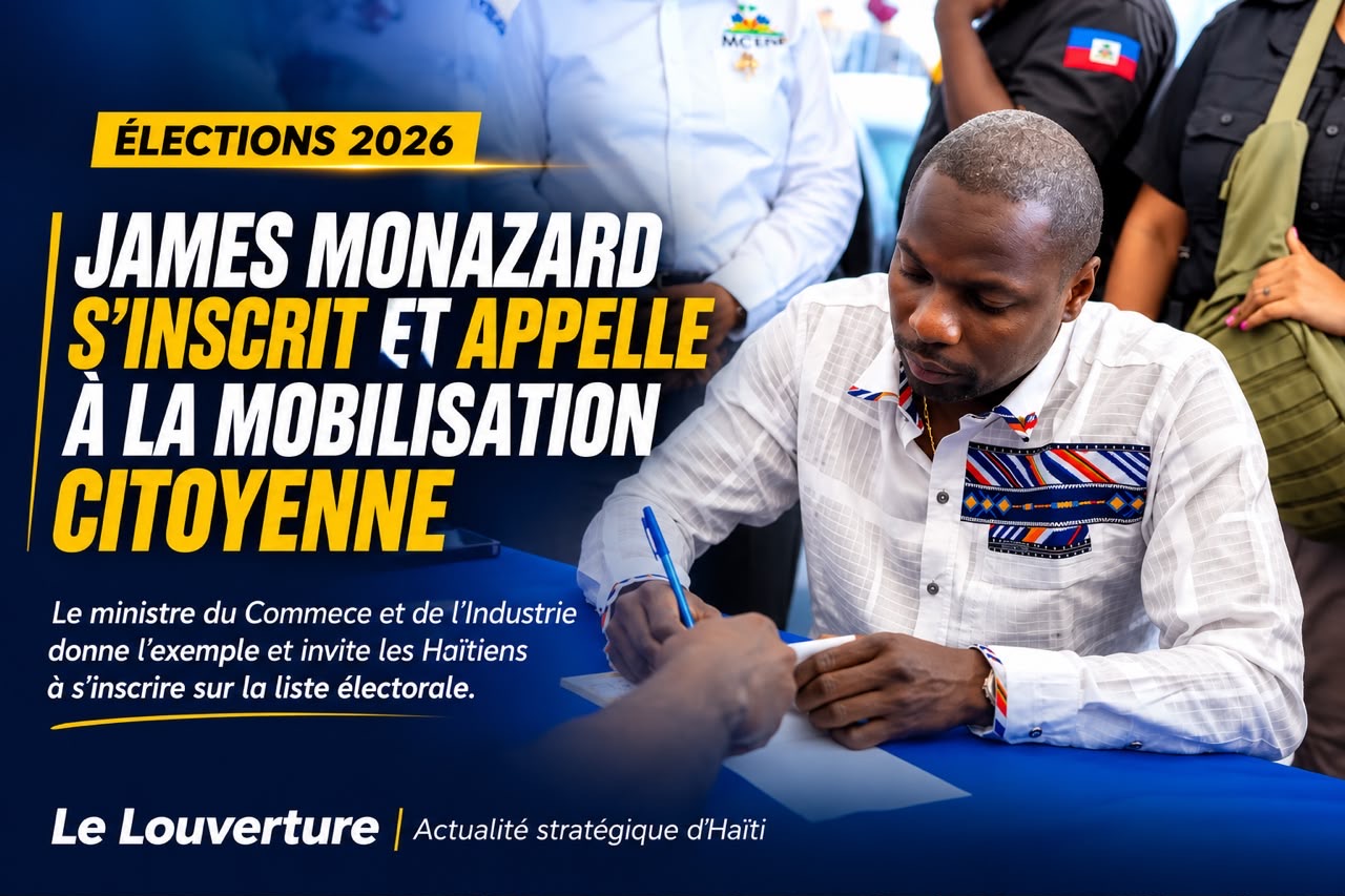 James Monazard s’inscrit sur la liste électorale au Lycée national de Pétion-Ville le 7 août 2026.