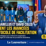 Des représentants du MEF, de l’AGD et de l’ADIH lors d’une réunion sur la facilitation douanière.